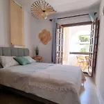 Spanish Oasis 아파트